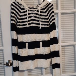 SO womens pullover sweater hoodie size XL